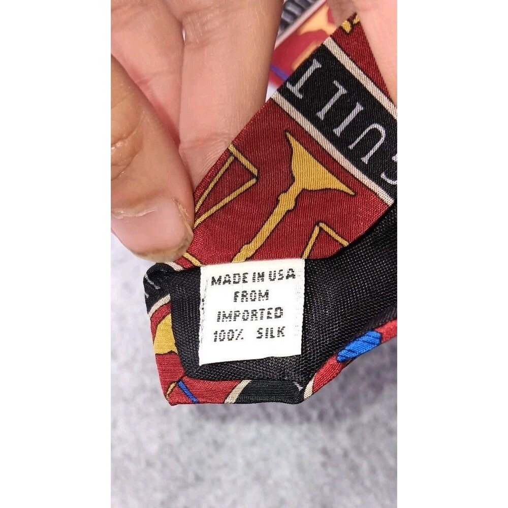 VTG Vicky Davis Mens Silk Tie "Need A Lawyer" Not Guilty Scales Justice Novelty - Picture 6 of 6